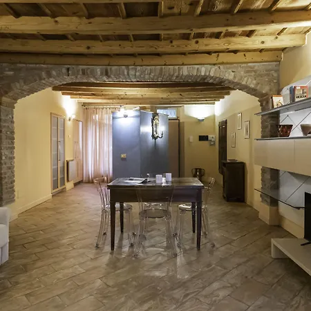 Italianway Easy - Garibaldi 93 B * ミラノ