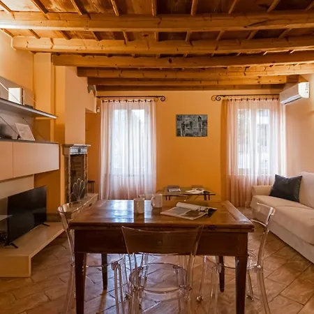 Italianway - Garibaldi 93 B Апартаменты *
